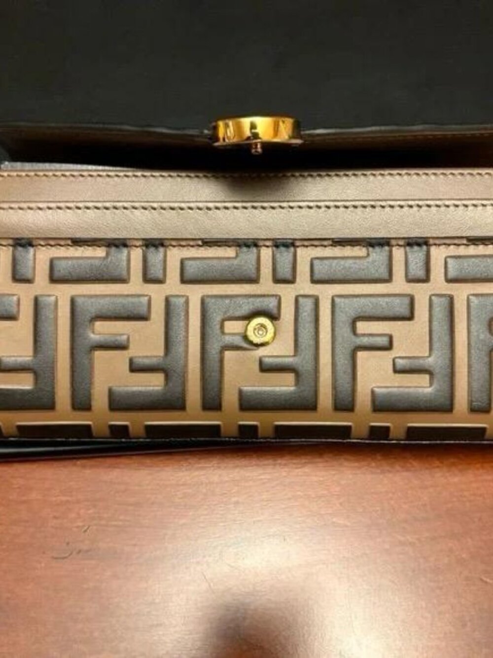 FENDI CONTINENTAL WALLET - Picture 4 of 7